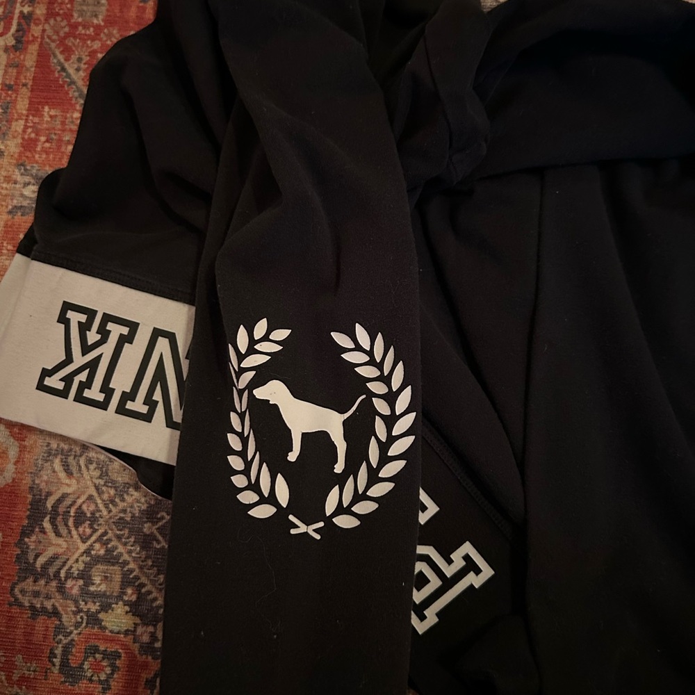 Victoria’s Secret PINK yoga pants